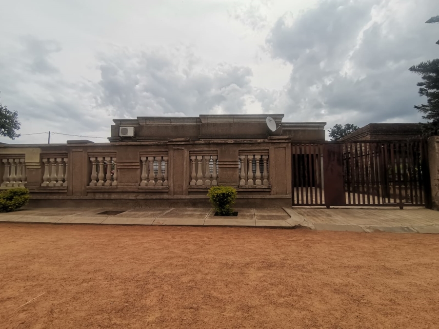 3 Bedroom Property for Sale in Lethlabile North West